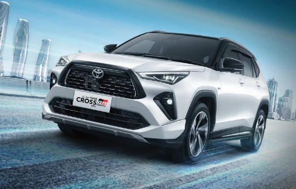 Toyota Probolinggo Yaris Cross HEV Front